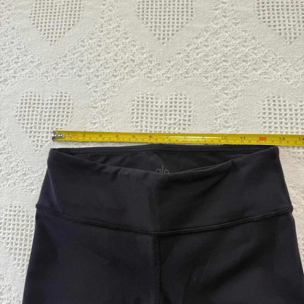 Black Alo Yoga Leggings with Pocket (S)